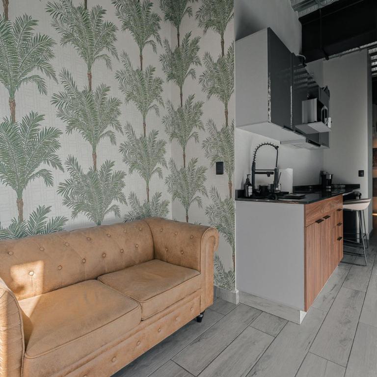 The Palm Loft–Modern Comfort with/Equipped Kitchen - Loft - 2
