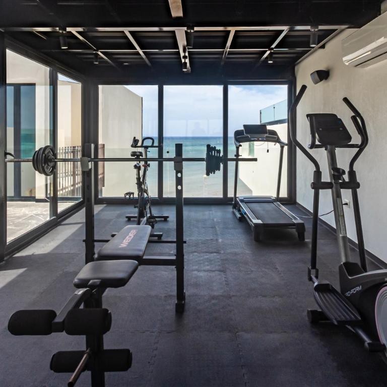 Ocean Front! Amazing Rooftop Pool, Walk to Fifth! - Habitación Individual - 41