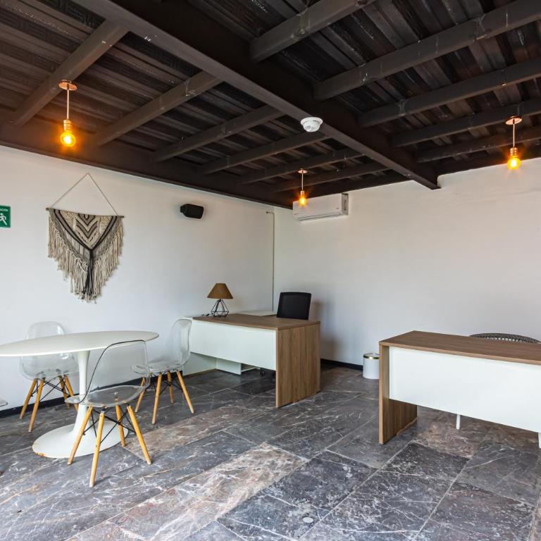 Ocean Front! Amazing Rooftop Pool, Walk to Fifth! - Habitación Individual - 38
