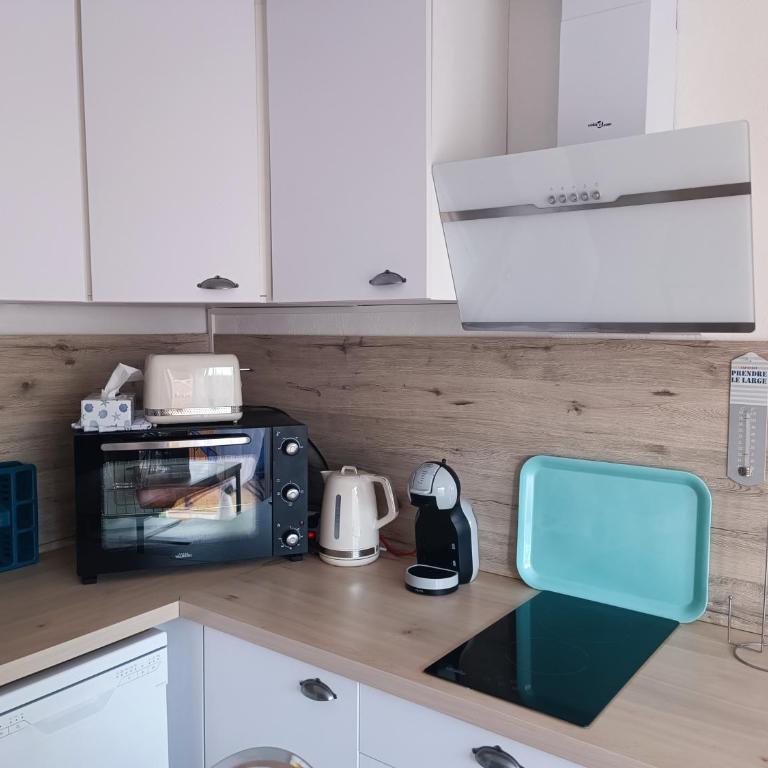Maison Clealine Frontignan plage à 100m, Meublé Tourisme 3 étoiles, parking gratuit, wifi - Maison 2 Chambres - 5