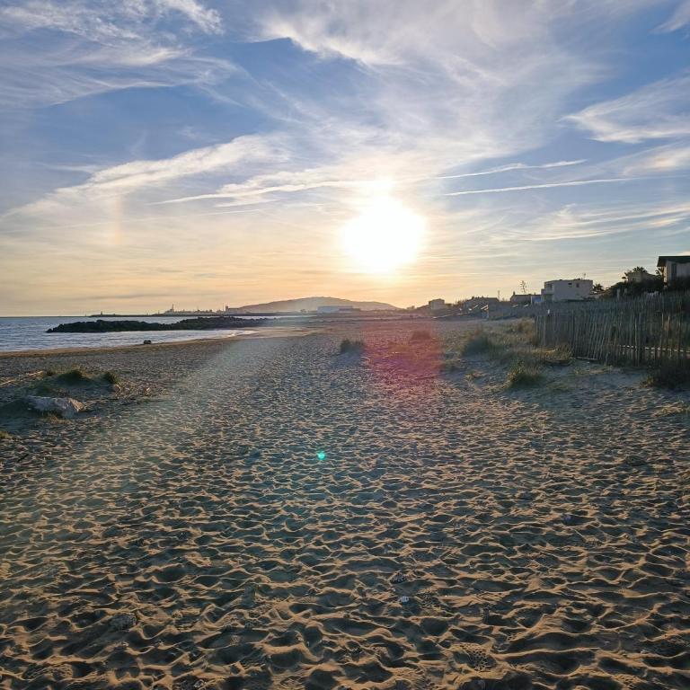 Maison Clealine Frontignan plage à 100m, Meublé Tourisme 3 étoiles, parking gratuit, wifi - Maison 2 Chambres - 24