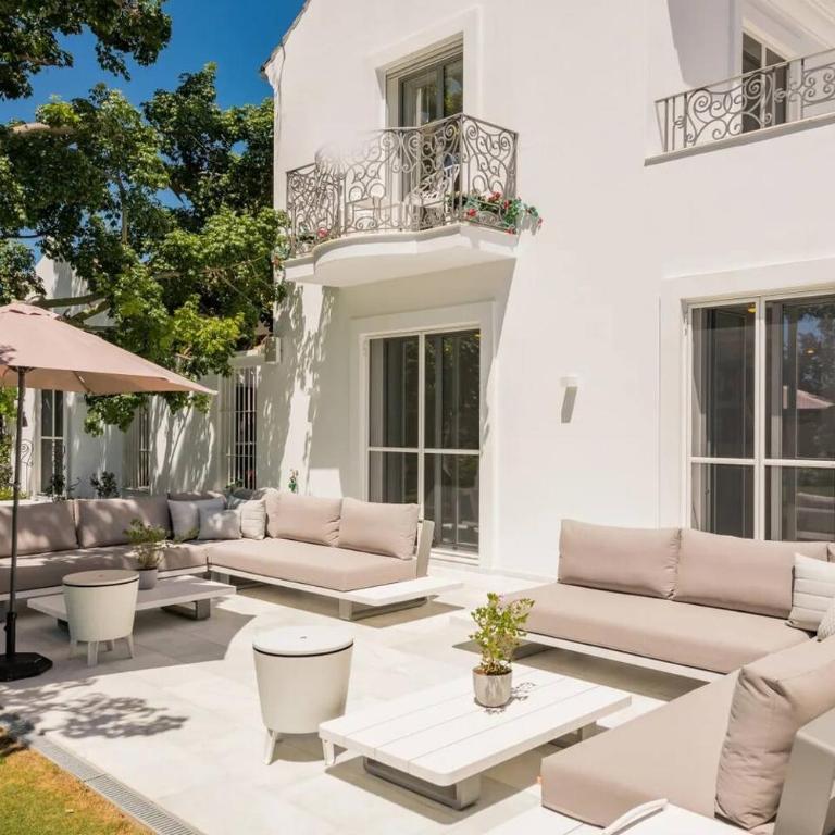 6 Bedroom Villa With Private Pool And Golf Front - Villa - 5