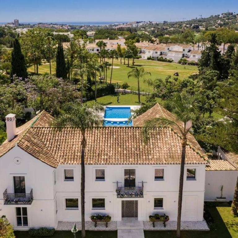 6 Bedroom Villa With Private Pool And Golf Front - Villa - 11