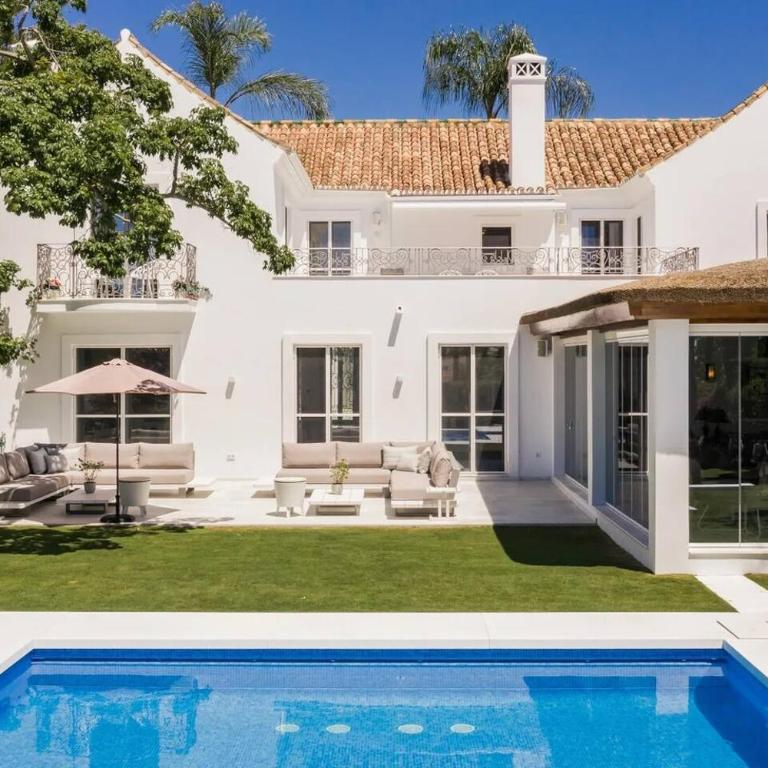 6 Bedroom Villa With Private Pool And Golf Front - Villa - 12