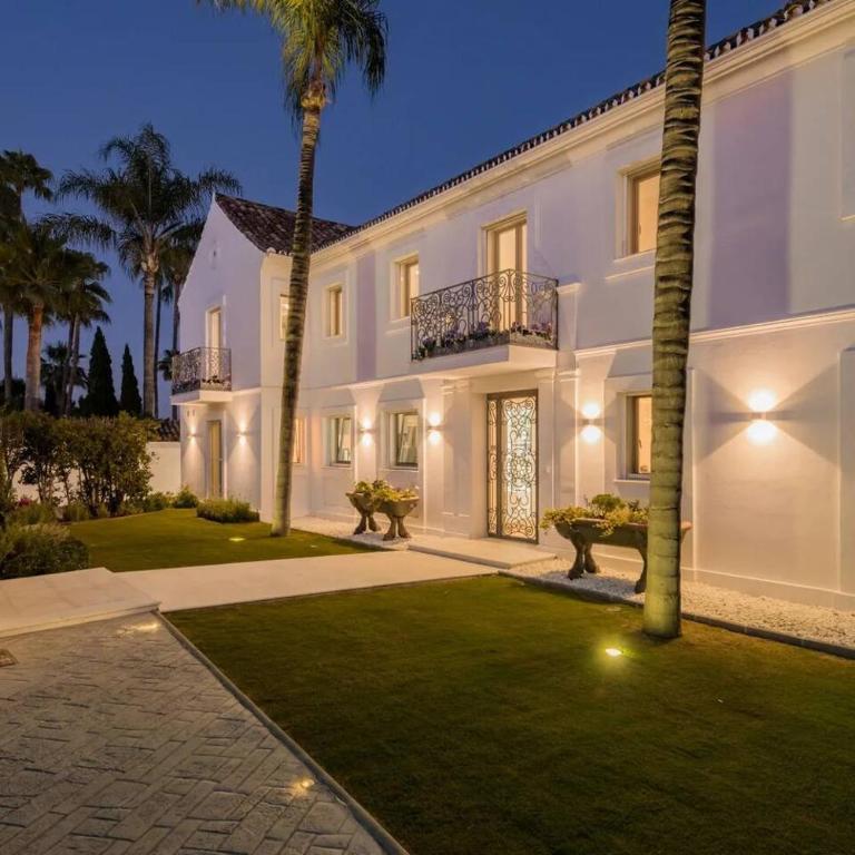 6 Bedroom Villa With Private Pool And Golf Front - Villa - 15