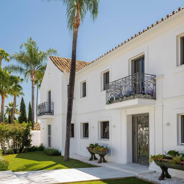 6 Bedroom Villa With Private Pool And Golf Front - Villa - 24