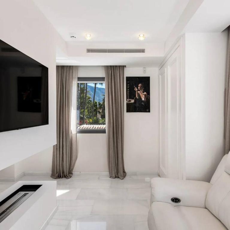 6 Bedroom Villa With Private Pool And Golf Front - Villa - 27