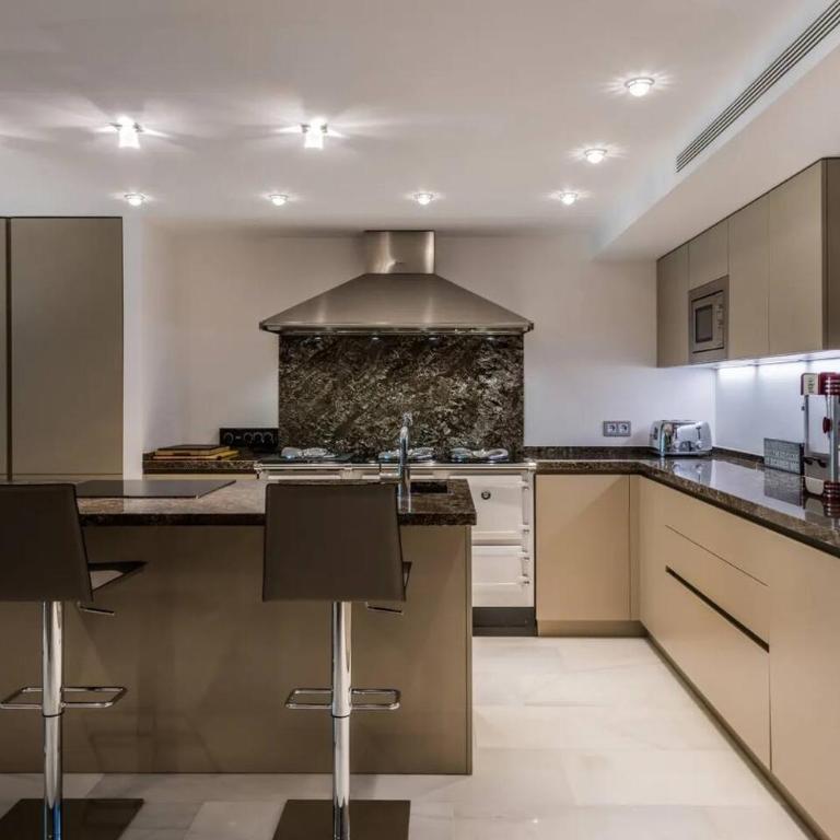 6 Bedroom Villa With Private Pool And Golf Front - Villa - 34