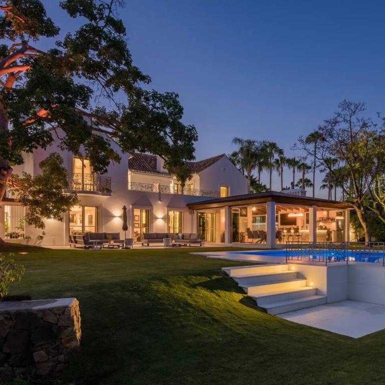 6 Bedroom Villa With Private Pool And Golf Front - Villa - 44
