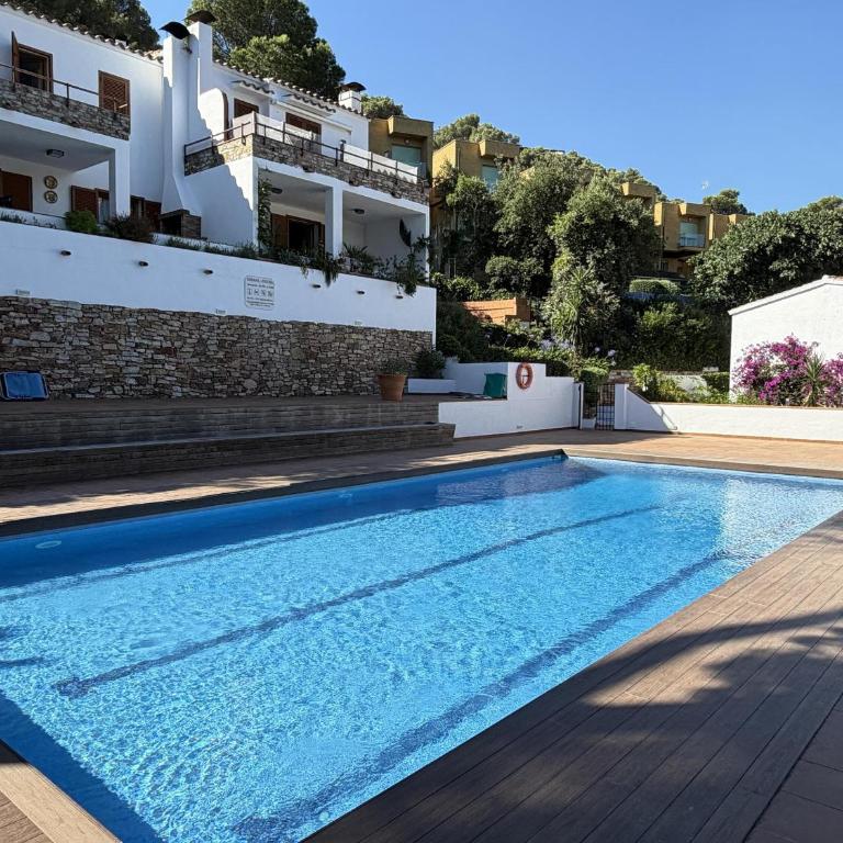 Acogedor apartamento con piscina comunitaria, cerca de la playa de Sa Tuna - ES-226-26 - Apartamento - 3