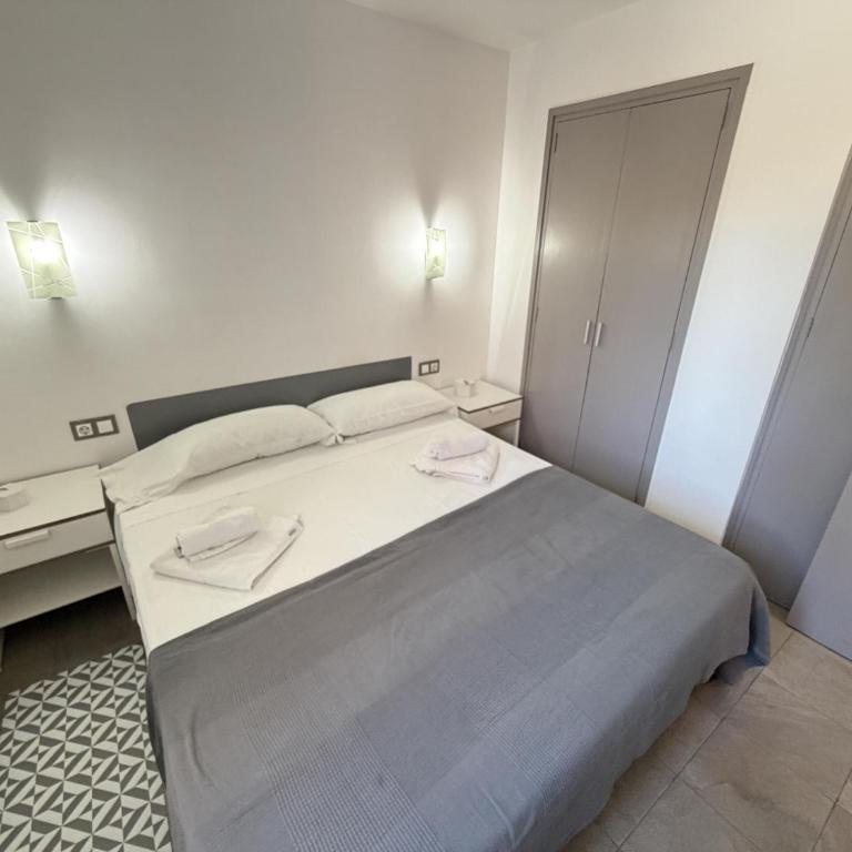 Acogedor apartamento con piscina comunitaria, cerca de la playa de Sa Tuna - ES-226-26 - Apartamento - 12