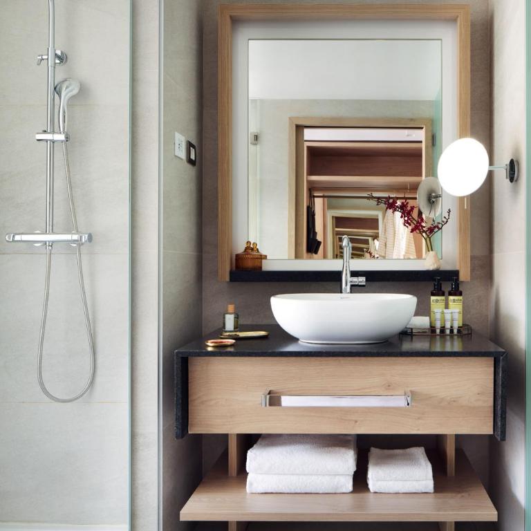 ME by Meliá Barcelona - Habitación Estándar ME con vistas a la ciudad - 6