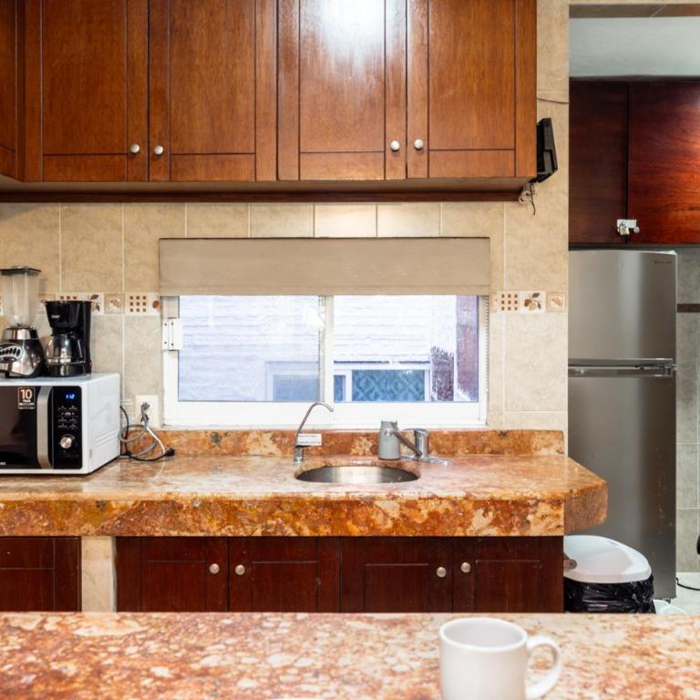 Condominio con Alberca en la Zona Hotelera Puerto Vallarta - Two-Bedroom Deluxe Apartment with Balcony - 14