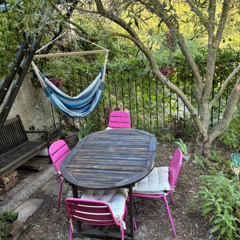 Vaste maison de famille entre forêt et rivière - Maison 1 Chambre - 18