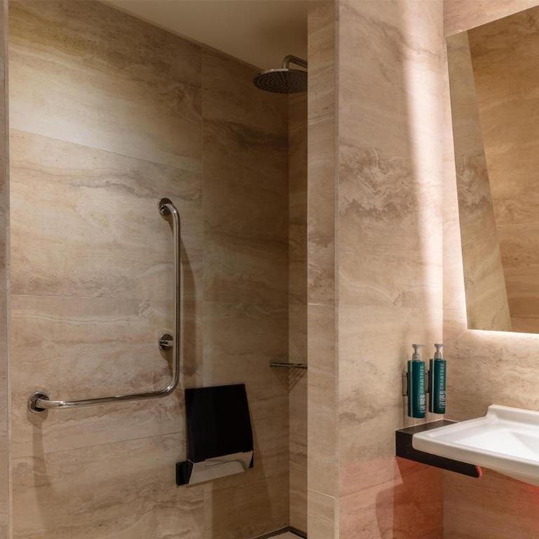 Hilton Rome Eur La Lama - Camera King con Accesso Disabili - 5