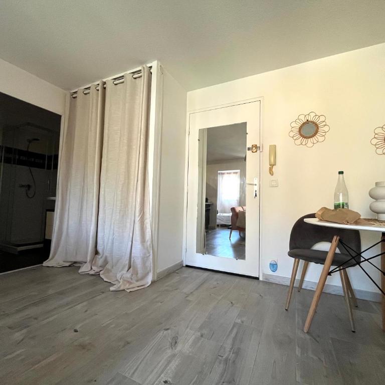 Bord de mer "Le Victoria" Saint-Aygulf plage - Apartamento de 1 dormitorio - 17