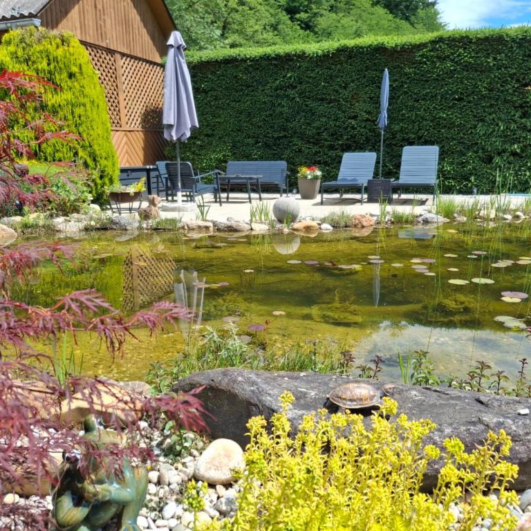 Lauras Ferienwohnung - Ihre Wohlfühloase in der Südweststeiermark mit Garten, Pool, Biotop & Weinbar - Apartment mit 2 Schlafzimmmern und eigenem Pool - 74