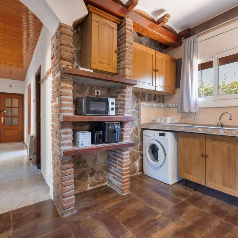 Villa Sueños con Wifi y Piscina - Casa - 11