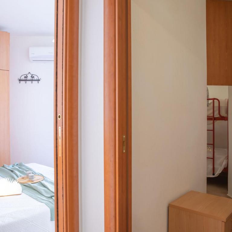 Lido Beach Alghero - Three-Bedroom Deluxe Apartment - 7
