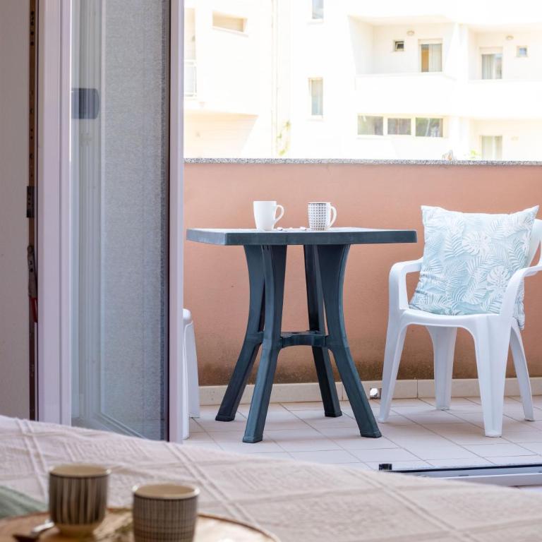 Lido Beach Alghero - Three-Bedroom Deluxe Apartment - 1