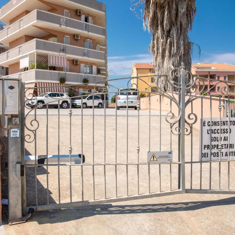 Lido Beach Alghero - Three-Bedroom Deluxe Apartment - 16