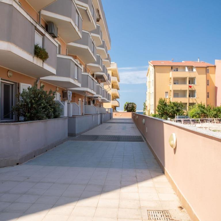 Lido Beach Alghero - Three-Bedroom Deluxe Apartment - 18