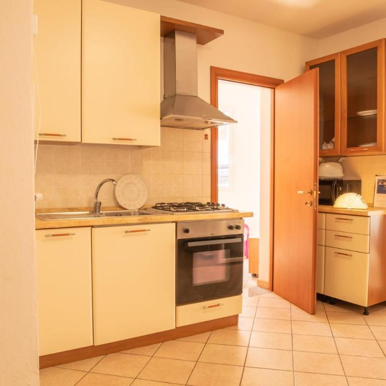 Lido Beach Alghero - Three-Bedroom Deluxe Apartment - 26