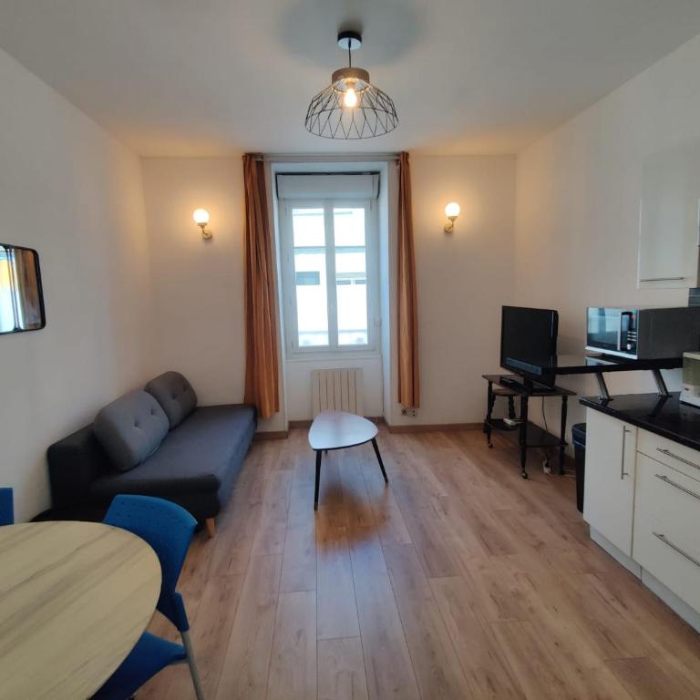 Appartement 2 pièces rénové - Appartamento con 1 Camera da Letto - 1