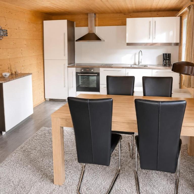 Chalet in Wiler near Ski Lift & Views - Chalet 2 Chambres - 4