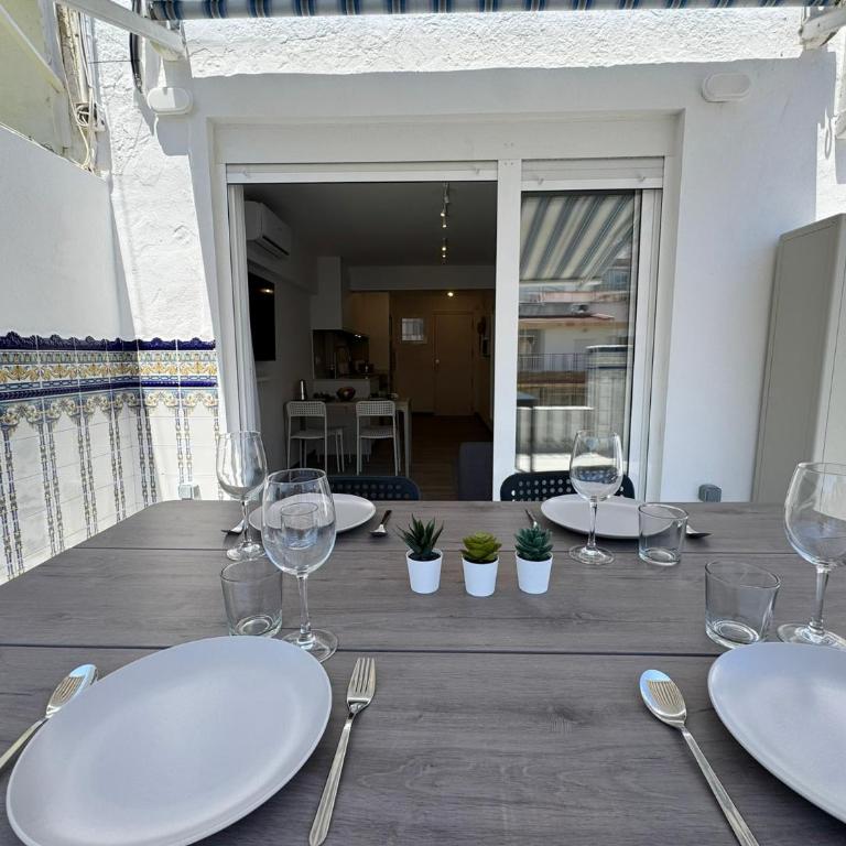 NUEVO, ático a 75 metros de la playa y con vistas al mar - Apartamento de 2 dormitorios - 51