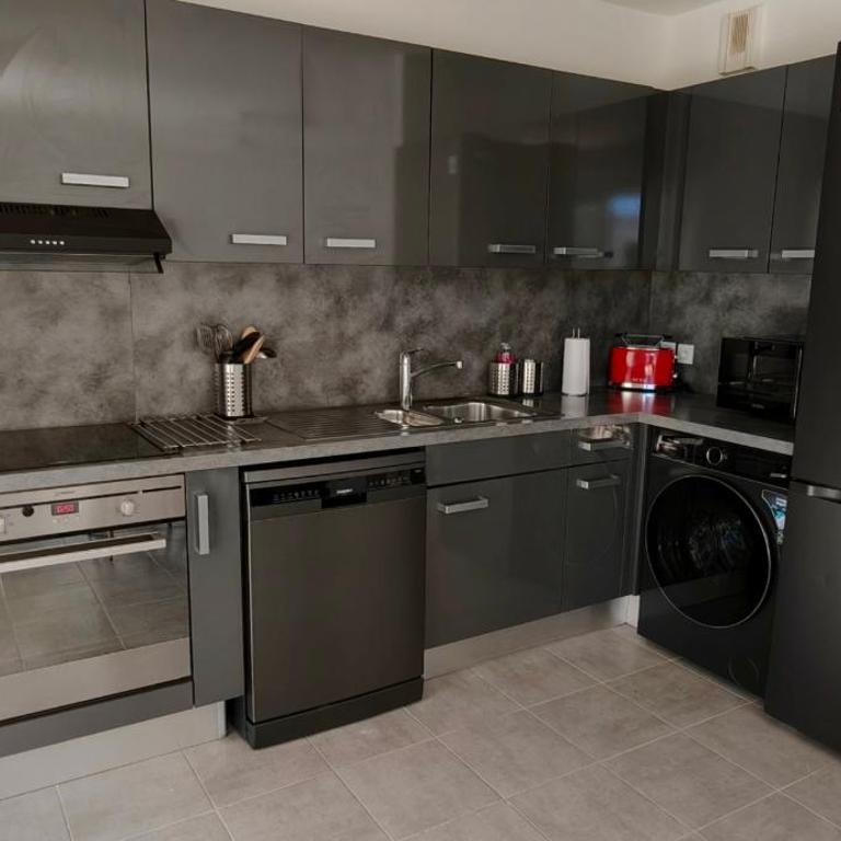 Newly renovated apartment with pool and terrace - Apartment - 8