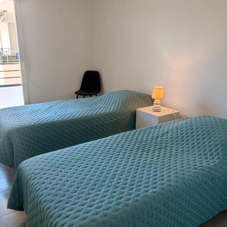 Newly renovated apartment with pool and terrace - Apartment - 10