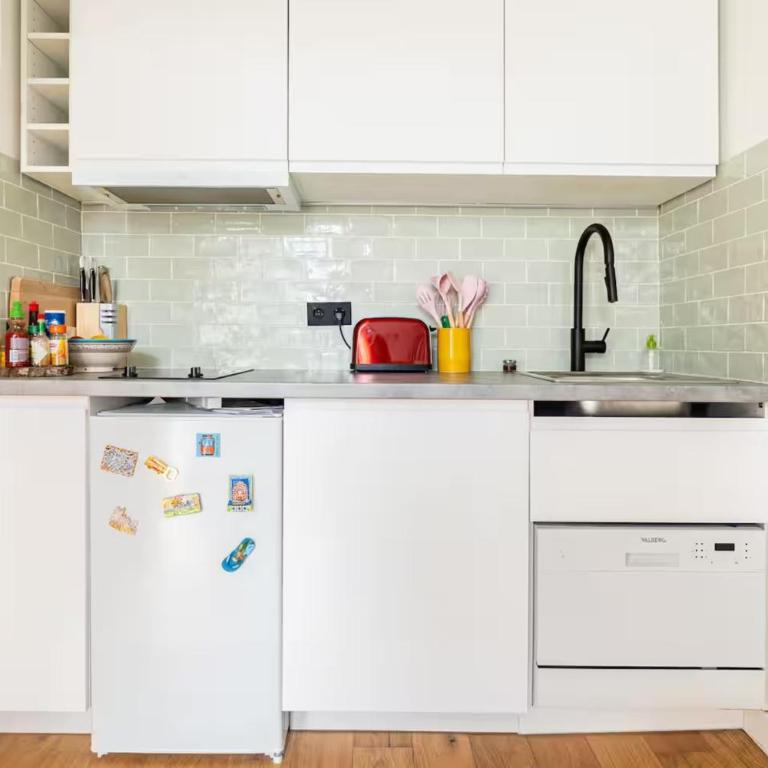 Studio calme et lumineux Paris Batignolles - Appartement - 3