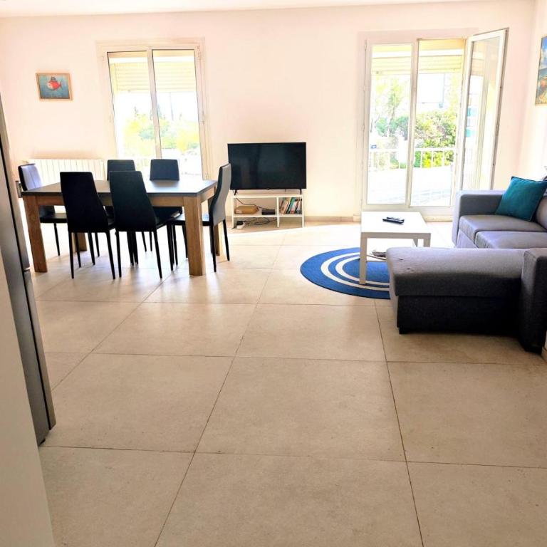 LE CHARLES T3 50m de la plage - Appartement 3 Chambres - Vue sur Mer - 8