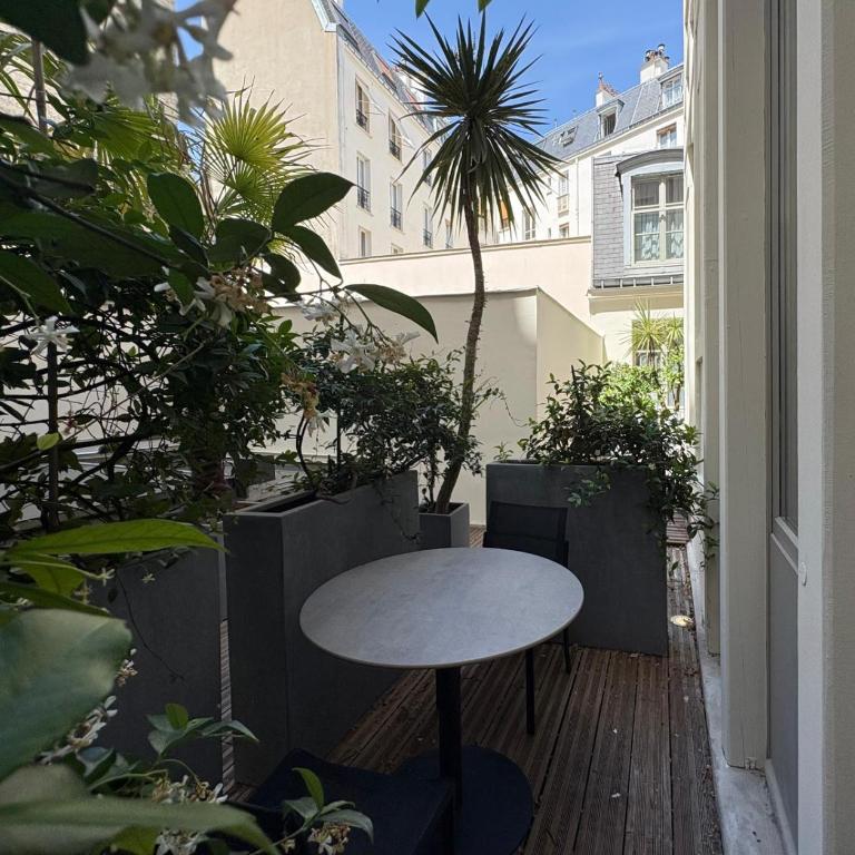 L'Edmond Hotel Parc Monceau - Suite avec Kitchenette et Coin Extérieur - 13