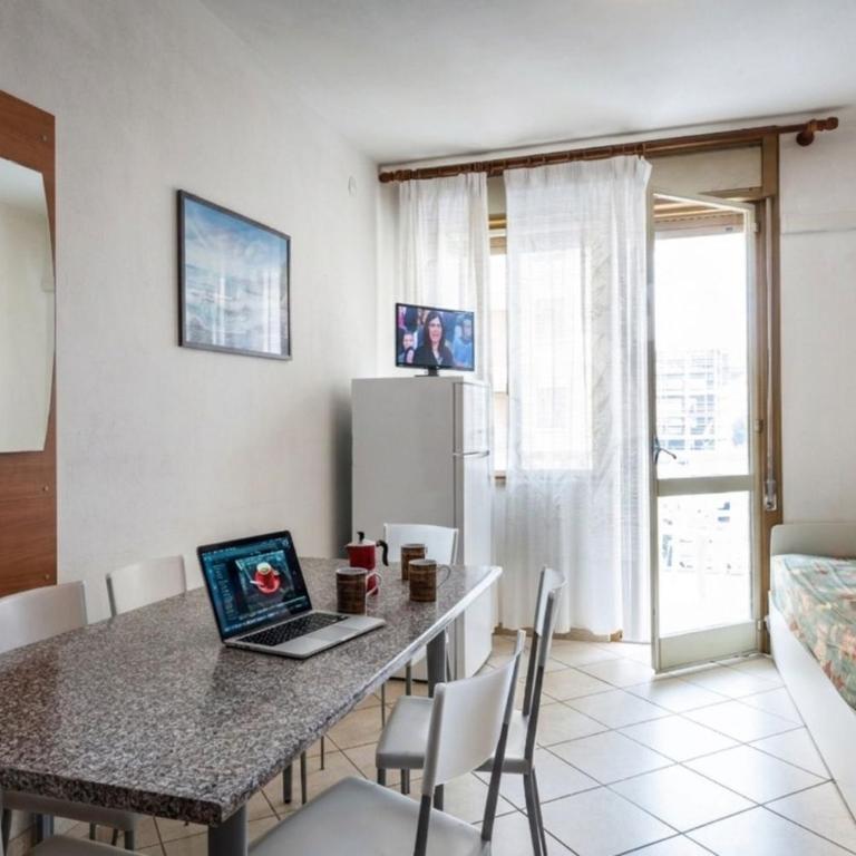 Spacious apartment with side sea view - Appartamento - 25