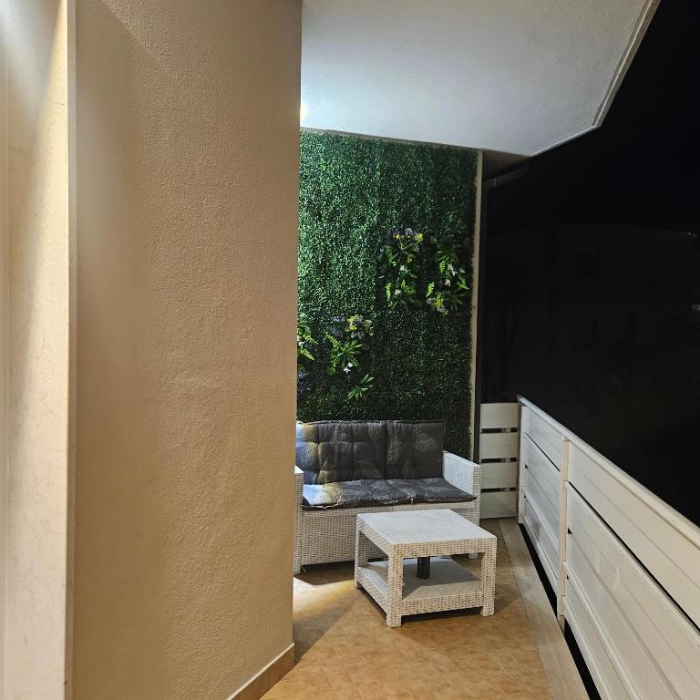 Sea Side Sage - Two-Bedroom Apartment with Balcony and Terrace - 26