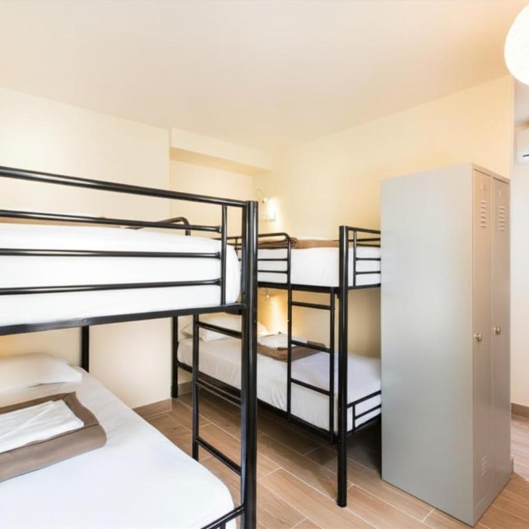 Enjoy Hostel - Lit dans Dortoir Mixte de 8 Lits - 5