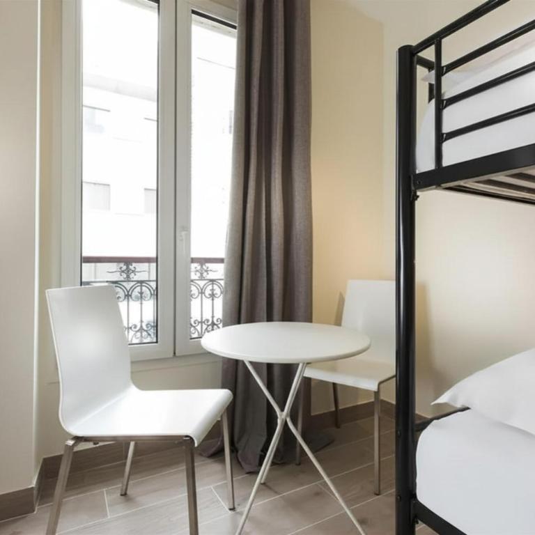 Enjoy Hostel - Lit dans Dortoir Mixte de 8 Lits - 7