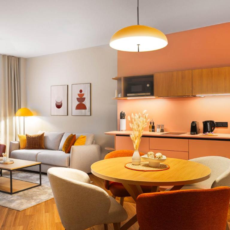 Limehome Munich Fritz-Erler Str - Design Comfort Suite with sofa bed - 2