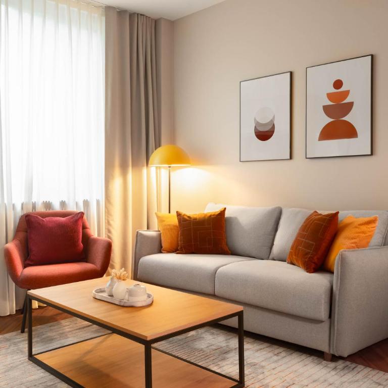 Limehome Munich Fritz-Erler Str - Design Comfort Suite with sofa bed - 5