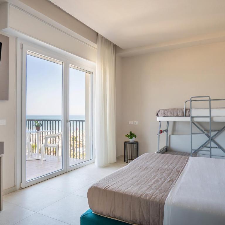 Hotel Tropic - Fronte Mare - Deluxe Quadruple Room - 2