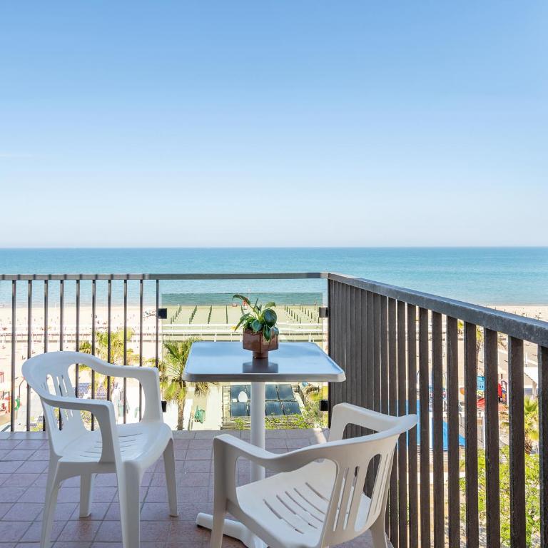 Hotel Tropic - Fronte Mare - Deluxe Quadruple Room - 1
