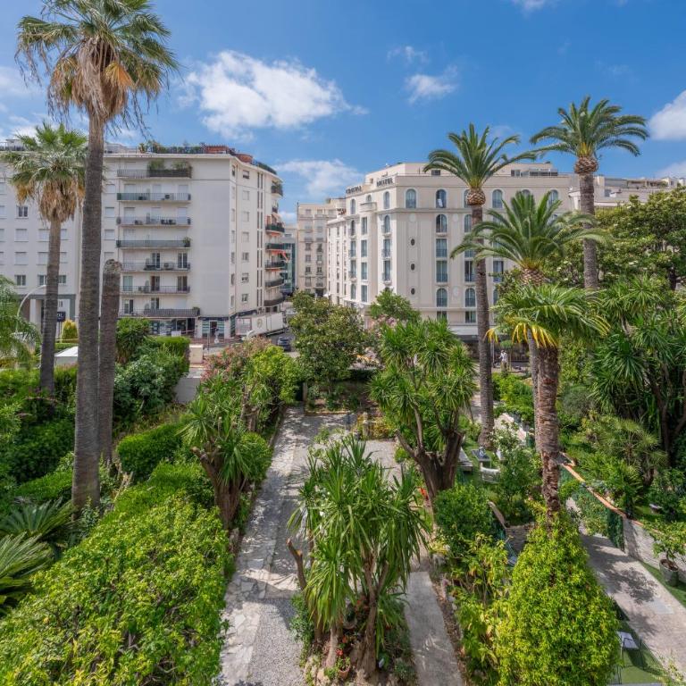 Villa TOPAZE Maison de ville avec jardin au cœur de Cannes - Villa - 7