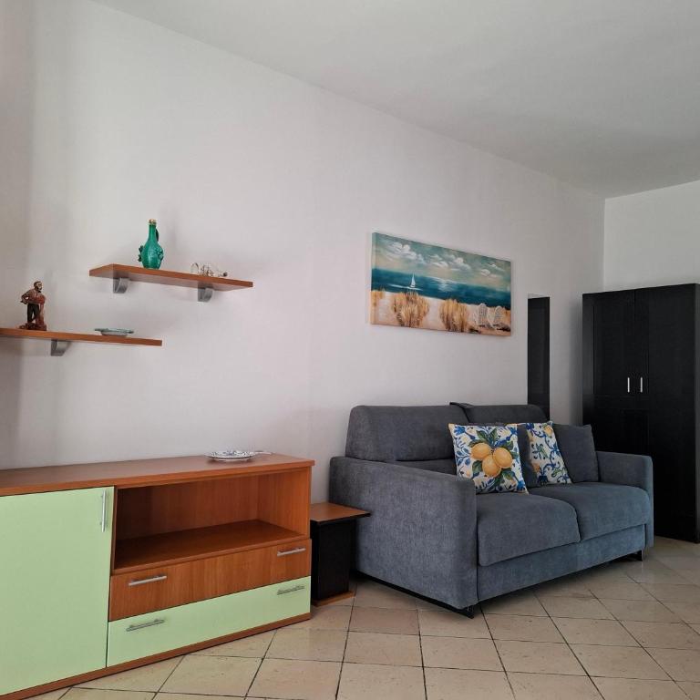 Center House - One-Bedroom Apartment - 15