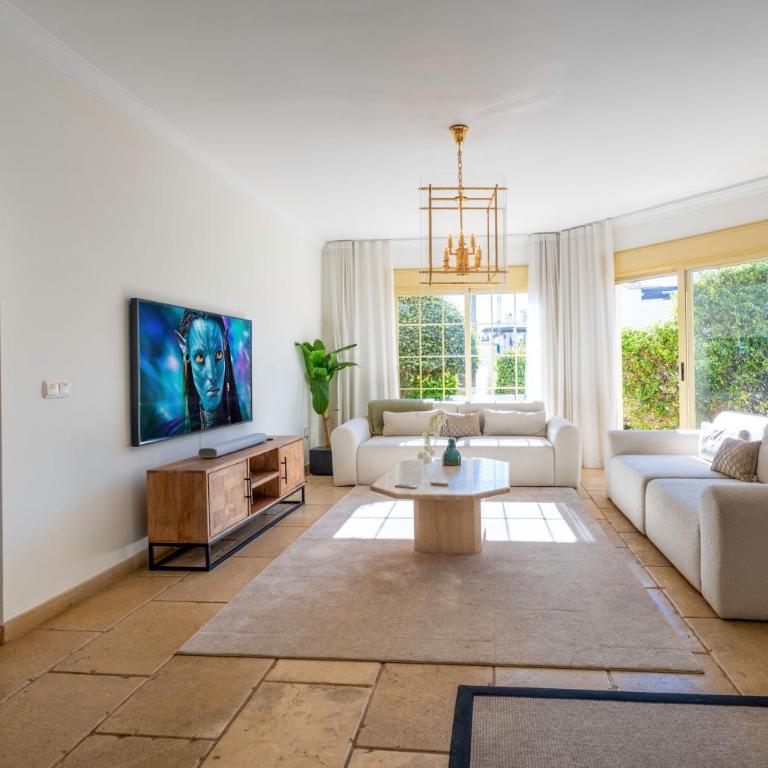 VACATION MARBELLA I Villa Bosquecito, Giant Private Heated Pool, Walk to the Beach, 6 BDR, Spacious Villa, BBQ, Alarm System, Ample Garden - Villa Superior - 31
