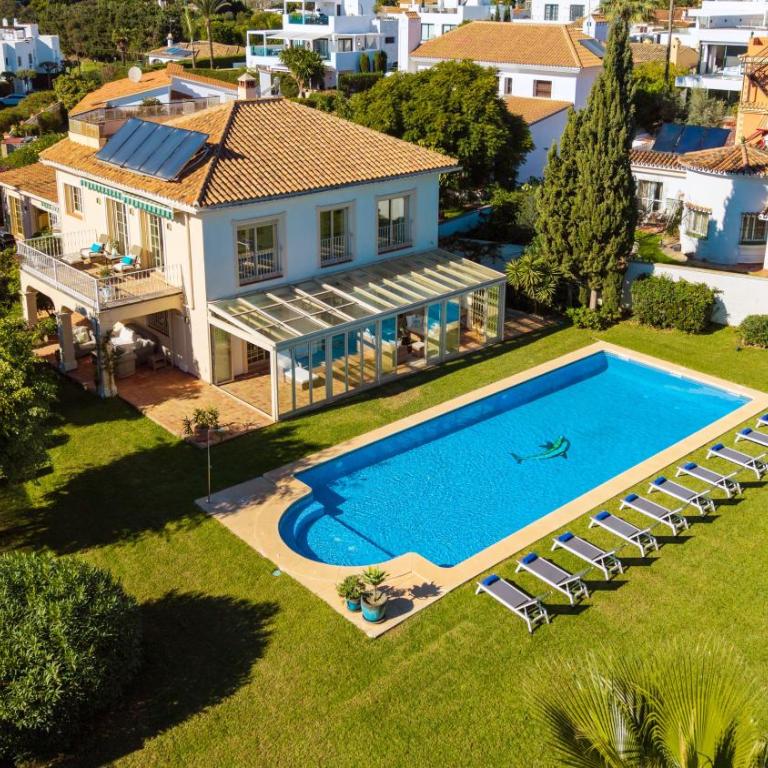 VACATION MARBELLA I Villa Bosquecito, Giant Private Heated Pool, Walk to the Beach, 6 BDR, Spacious Villa, BBQ, Alarm System, Ample Garden - Villa Superior - 32