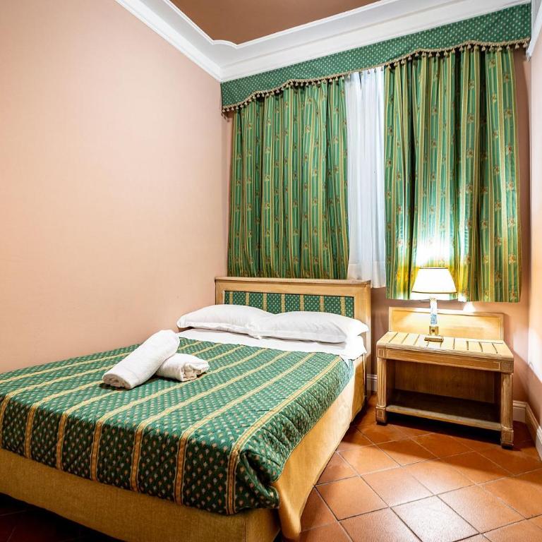 Grand Hotel Panama Firenze - Queen Room - 4