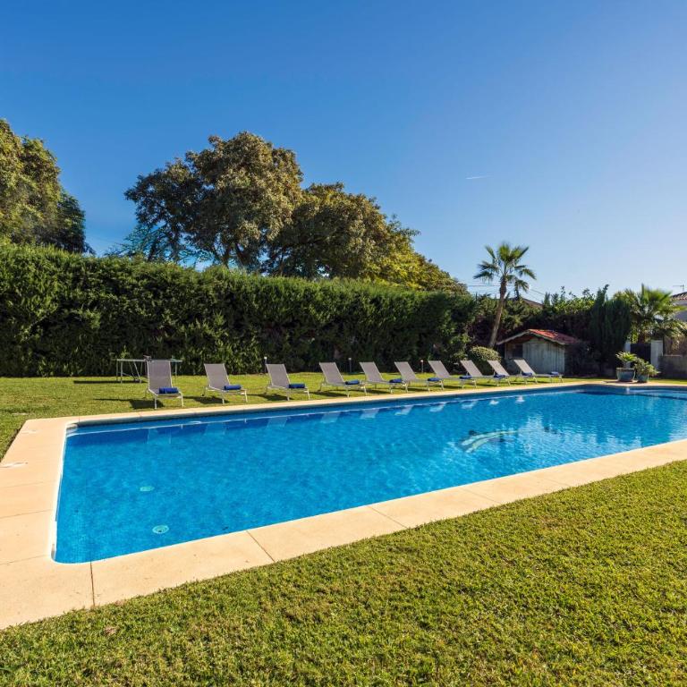 VACATION MARBELLA I Villa Bosquecito, Giant Private Heated Pool, Walk to the Beach, 6 BDR, Spacious Villa, BBQ, Alarm System, Ample Garden - Villa Superior - 34