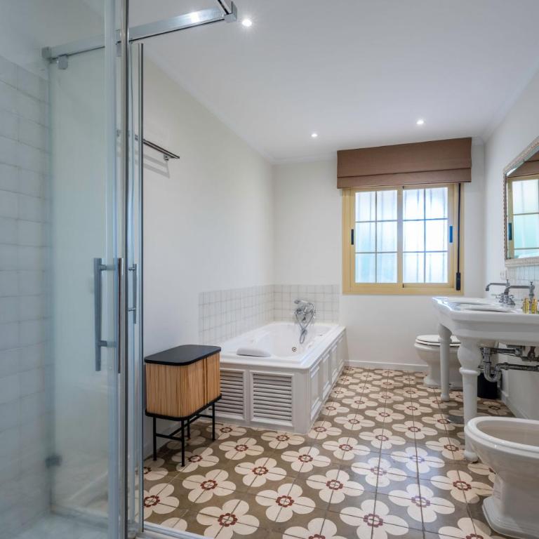 VACATION MARBELLA I Villa Bosquecito, Giant Private Heated Pool, Walk to the Beach, 6 BDR, Spacious Villa, BBQ, Alarm System, Ample Garden - Villa Superior - 37